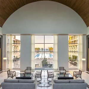 Radisson Blu & Complex